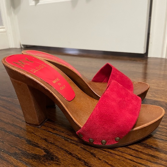 Red Clogs - Picture 1 of 5